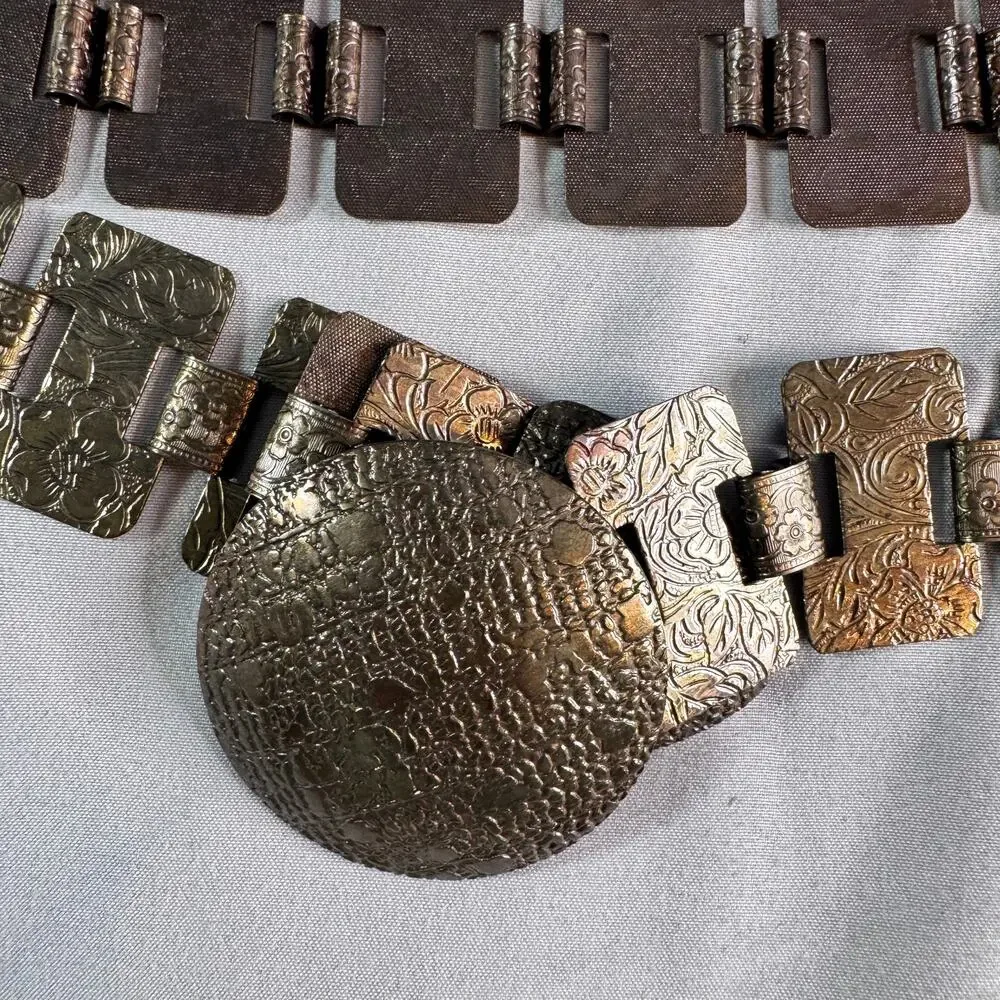 Vintage Sarah Coventry Gold Tone Etched Link Belt Textured Oval Buckle Boho 70s